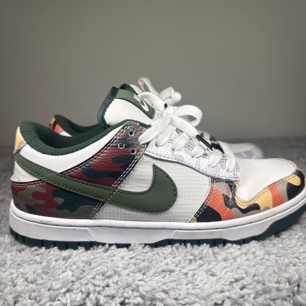 Nike Dunk Low DH0957-100 Sail Green Camo Men's 6 Women's 7.5 Pre-Owned